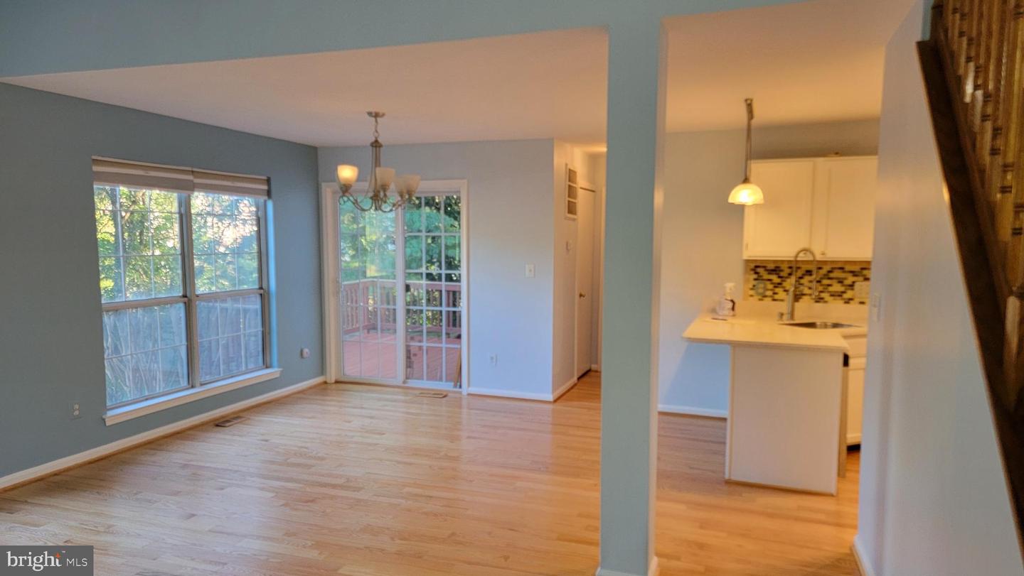 6167 STONEPATH CIR, CENTREVILLE, Virginia 20120, 3 Bedrooms Bedrooms, ,3 BathroomsBathrooms,Residential,For sale,6167 STONEPATH CIR,VAFX2268920 MLS # VAFX2268920