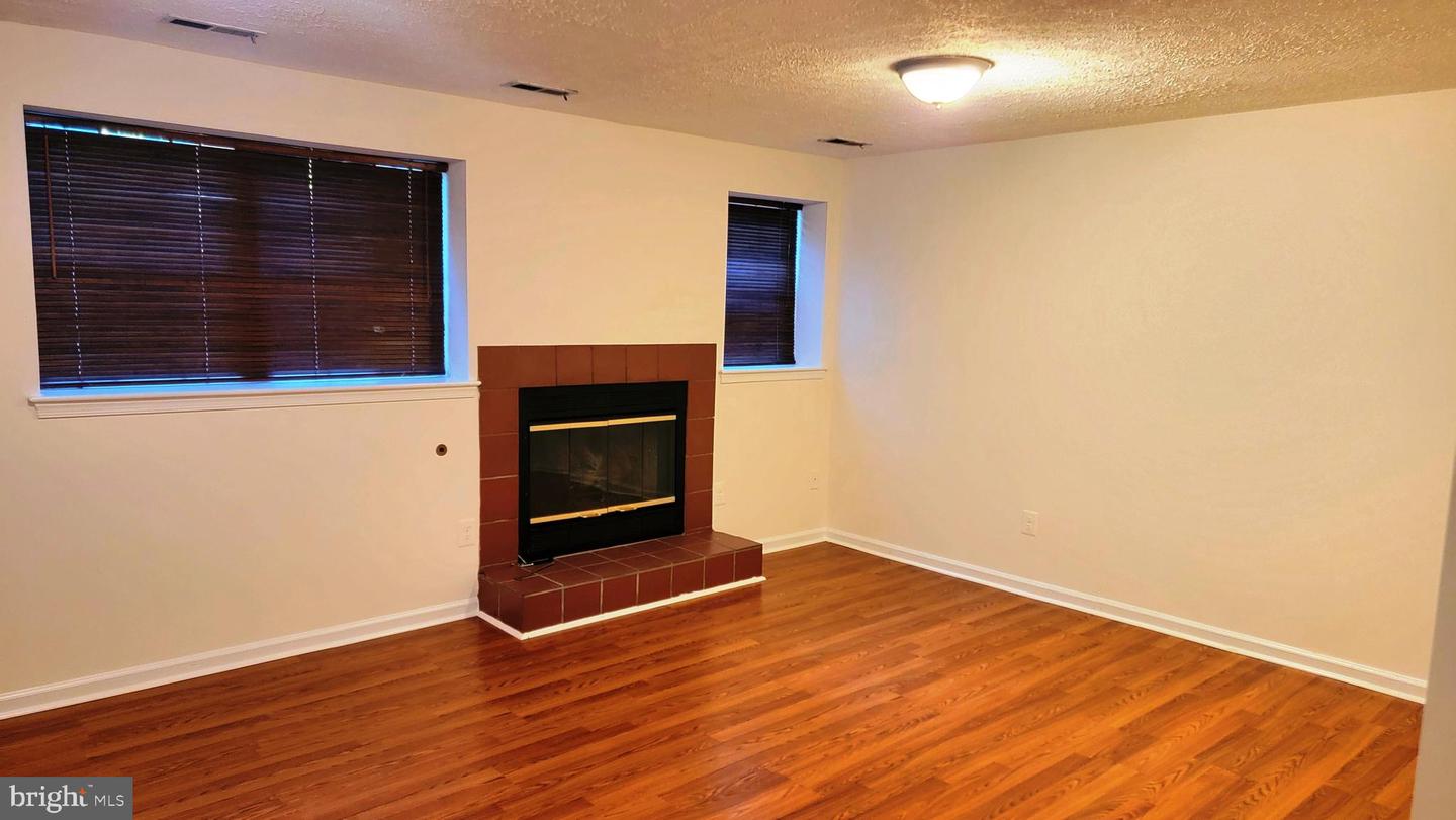 6167 STONEPATH CIR, CENTREVILLE, Virginia 20120, 3 Bedrooms Bedrooms, ,3 BathroomsBathrooms,Residential,For sale,6167 STONEPATH CIR,VAFX2268920 MLS # VAFX2268920