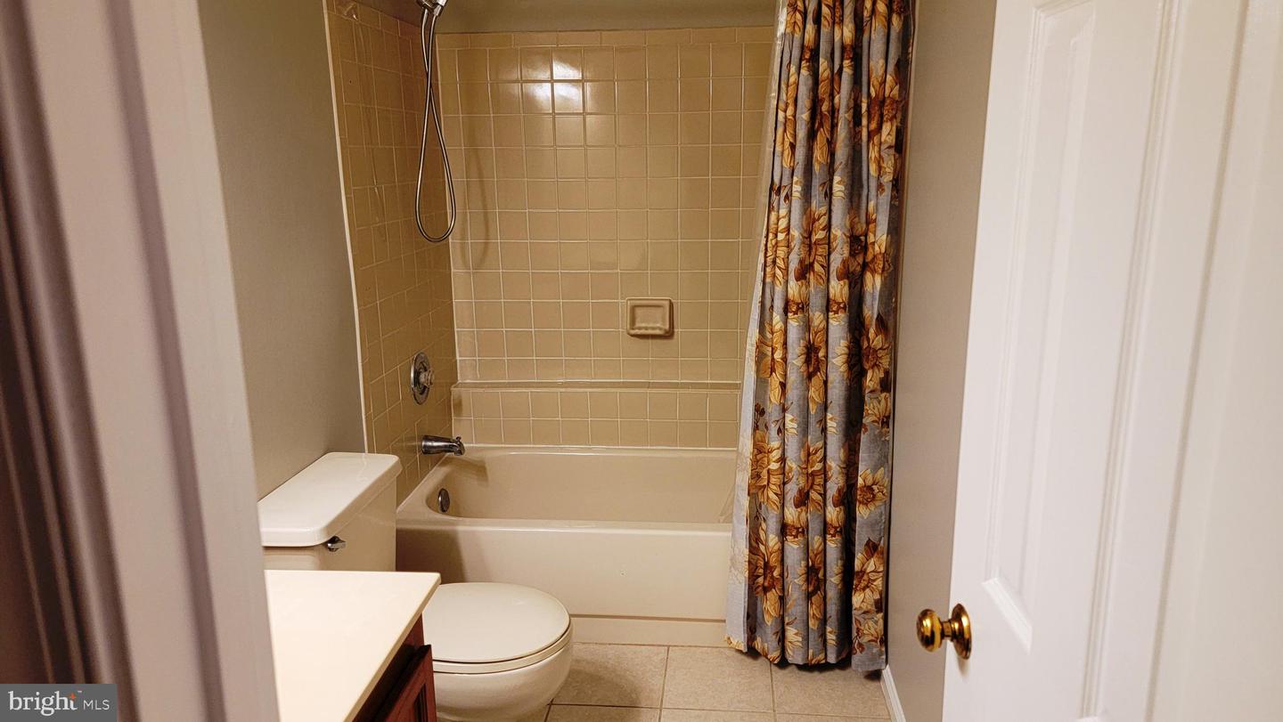 6167 STONEPATH CIR, CENTREVILLE, Virginia 20120, 3 Bedrooms Bedrooms, ,3 BathroomsBathrooms,Residential,For sale,6167 STONEPATH CIR,VAFX2268920 MLS # VAFX2268920