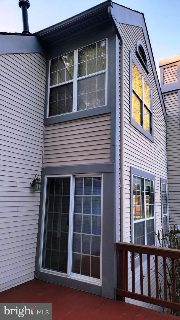 6167 STONEPATH CIR, CENTREVILLE, Virginia 20120, 3 Bedrooms Bedrooms, ,3 BathroomsBathrooms,Residential,For sale,6167 STONEPATH CIR,VAFX2268920 MLS # VAFX2268920