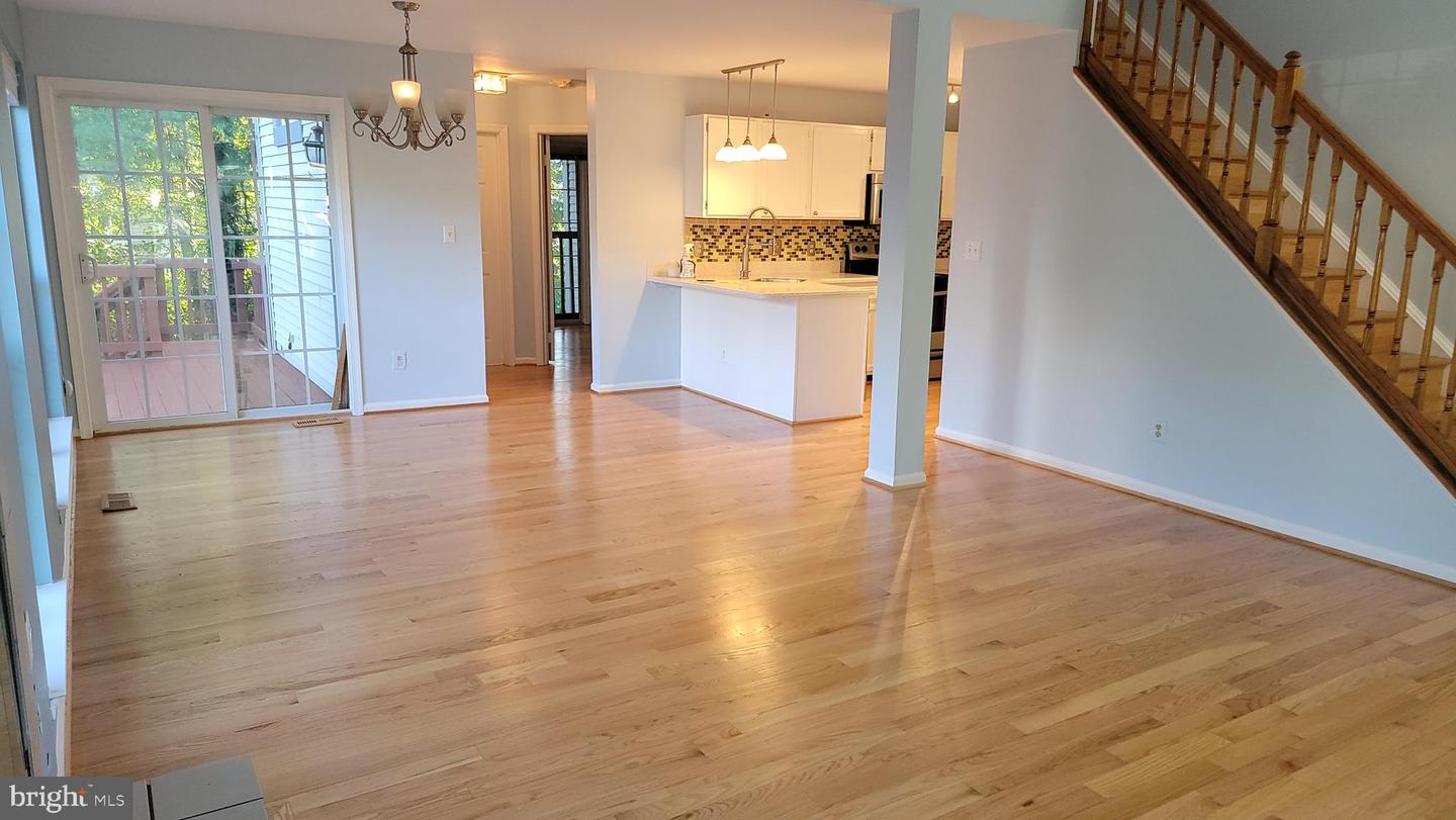 6167 STONEPATH CIR, CENTREVILLE, Virginia 20120, 3 Bedrooms Bedrooms, ,3 BathroomsBathrooms,Residential,For sale,6167 STONEPATH CIR,VAFX2268920 MLS # VAFX2268920