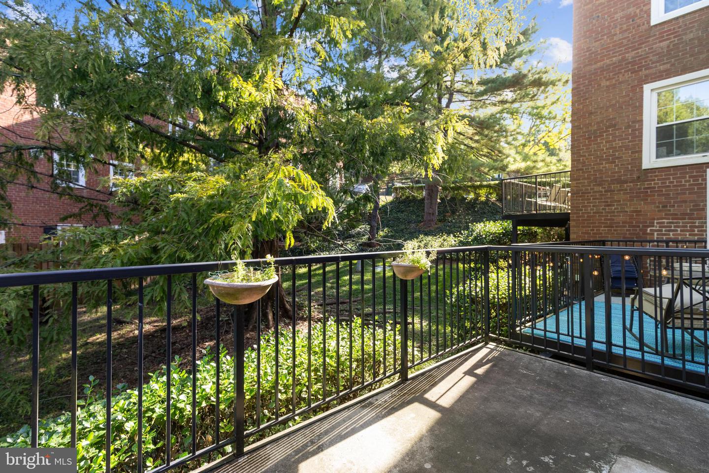 4849 28TH ST S #B, ARLINGTON, Virginia 22206, 2 Bedrooms Bedrooms, ,2 BathroomsBathrooms,Residential,For sale,4849 28TH ST S #B,VAAR2064110 MLS # VAAR2064110