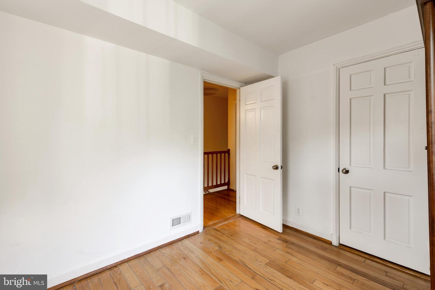 4849 28TH ST S #B, ARLINGTON, Virginia 22206, 2 Bedrooms Bedrooms, ,2 BathroomsBathrooms,Residential,For sale,4849 28TH ST S #B,VAAR2064110 MLS # VAAR2064110