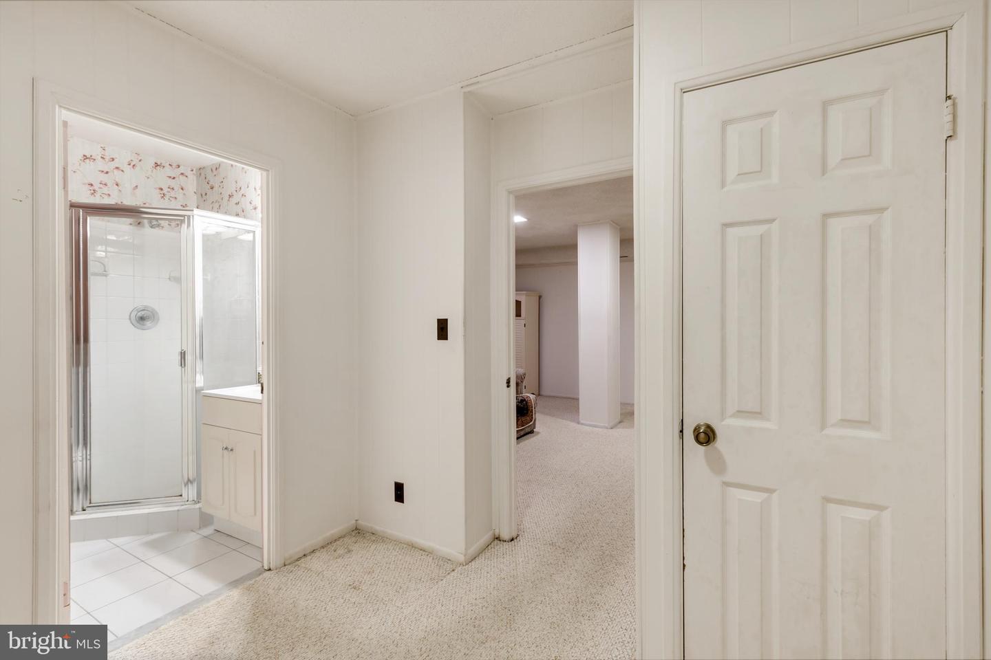4849 28TH ST S #B, ARLINGTON, Virginia 22206, 2 Bedrooms Bedrooms, ,2 BathroomsBathrooms,Residential,For sale,4849 28TH ST S #B,VAAR2064110 MLS # VAAR2064110