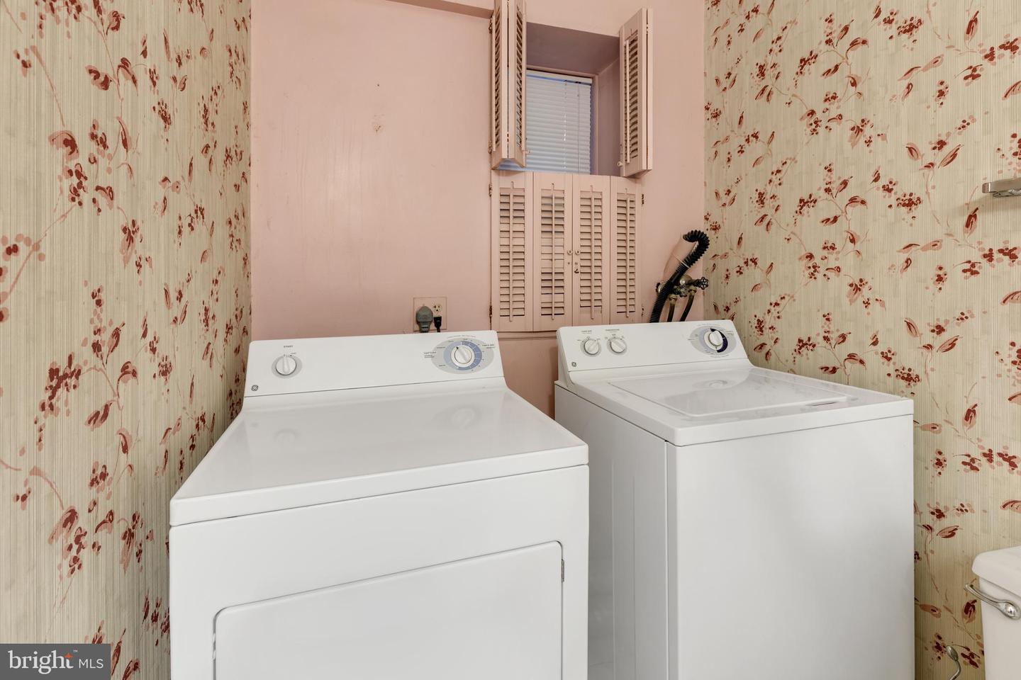 4849 28TH ST S #B, ARLINGTON, Virginia 22206, 2 Bedrooms Bedrooms, ,2 BathroomsBathrooms,Residential,For sale,4849 28TH ST S #B,VAAR2064110 MLS # VAAR2064110
