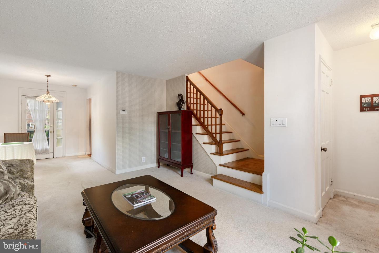 4849 28TH ST S #B, ARLINGTON, Virginia 22206, 2 Bedrooms Bedrooms, ,2 BathroomsBathrooms,Residential,For sale,4849 28TH ST S #B,VAAR2064110 MLS # VAAR2064110