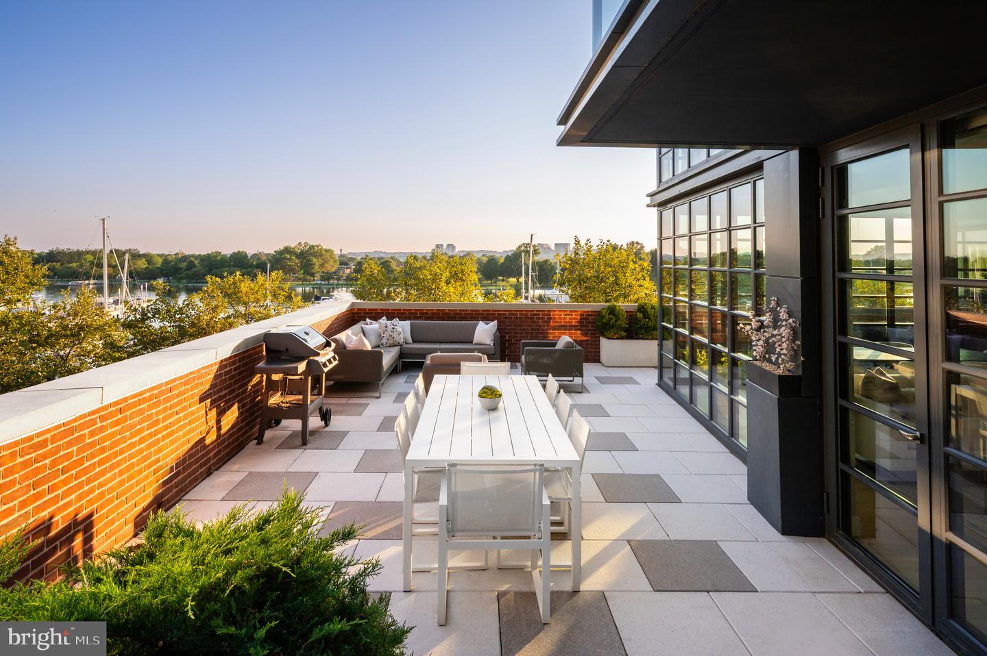 45 SUTTON SQ SW #306, WASHINGTON, District Of Columbia 20024, 3 Bedrooms Bedrooms, ,2 BathroomsBathrooms,Residential,For sale,45 SUTTON SQ SW #306,DCDC2223868 MLS # DCDC2223868