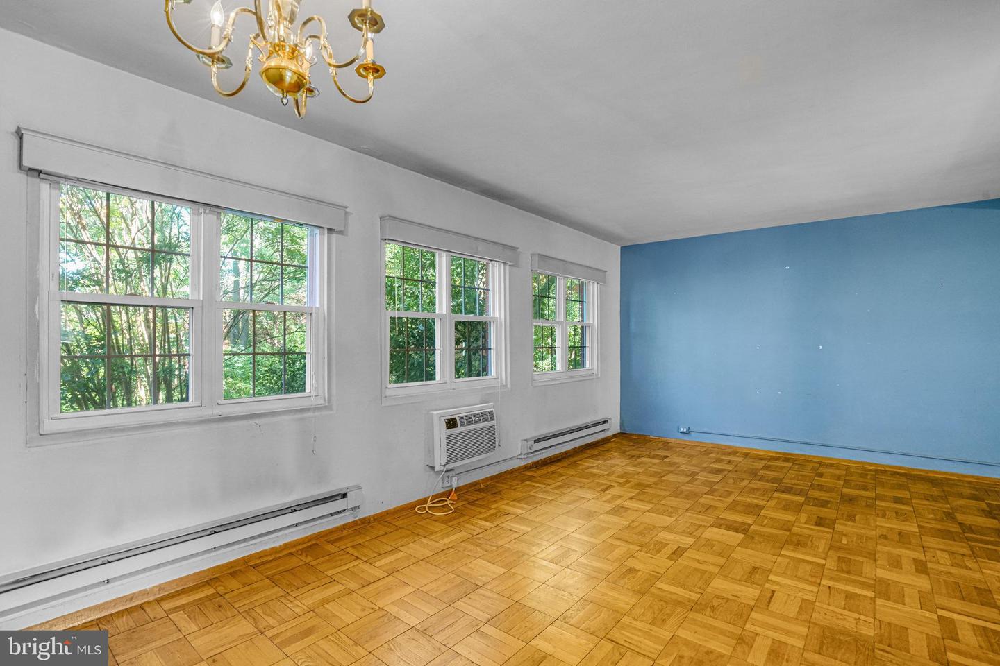 1119 BEVERLEY DR, ALEXANDRIA, Virginia 22302, 2 Bedrooms Bedrooms, ,1 BathroomBathrooms,Residential,For sale,1119 BEVERLEY DR,VAAX2050104 MLS # VAAX2050104