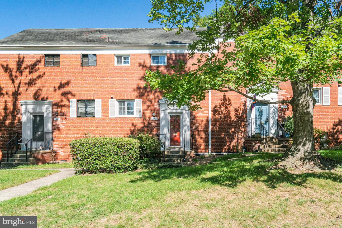 1119 BEVERLEY DR, ALEXANDRIA, Virginia 22302, 2 Bedrooms Bedrooms, ,1 BathroomBathrooms,Residential,For sale,1119 BEVERLEY DR,VAAX2050104 MLS # VAAX2050104