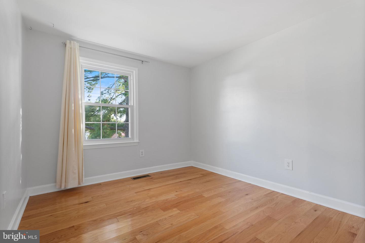 6230 HIDDEN CANYON RD, CENTREVILLE, Virginia 20120, 4 Bedrooms Bedrooms, ,2 BathroomsBathrooms,Residential,For sale,6230 HIDDEN CANYON RD,VAFX2269226 MLS # VAFX2269226