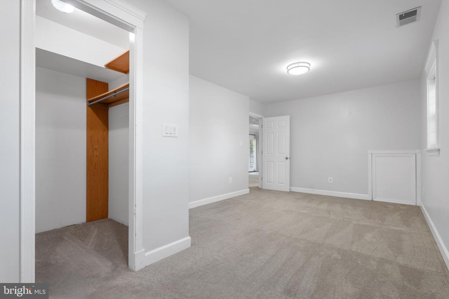 6230 HIDDEN CANYON RD, CENTREVILLE, Virginia 20120, 4 Bedrooms Bedrooms, ,2 BathroomsBathrooms,Residential,For sale,6230 HIDDEN CANYON RD,VAFX2269226 MLS # VAFX2269226