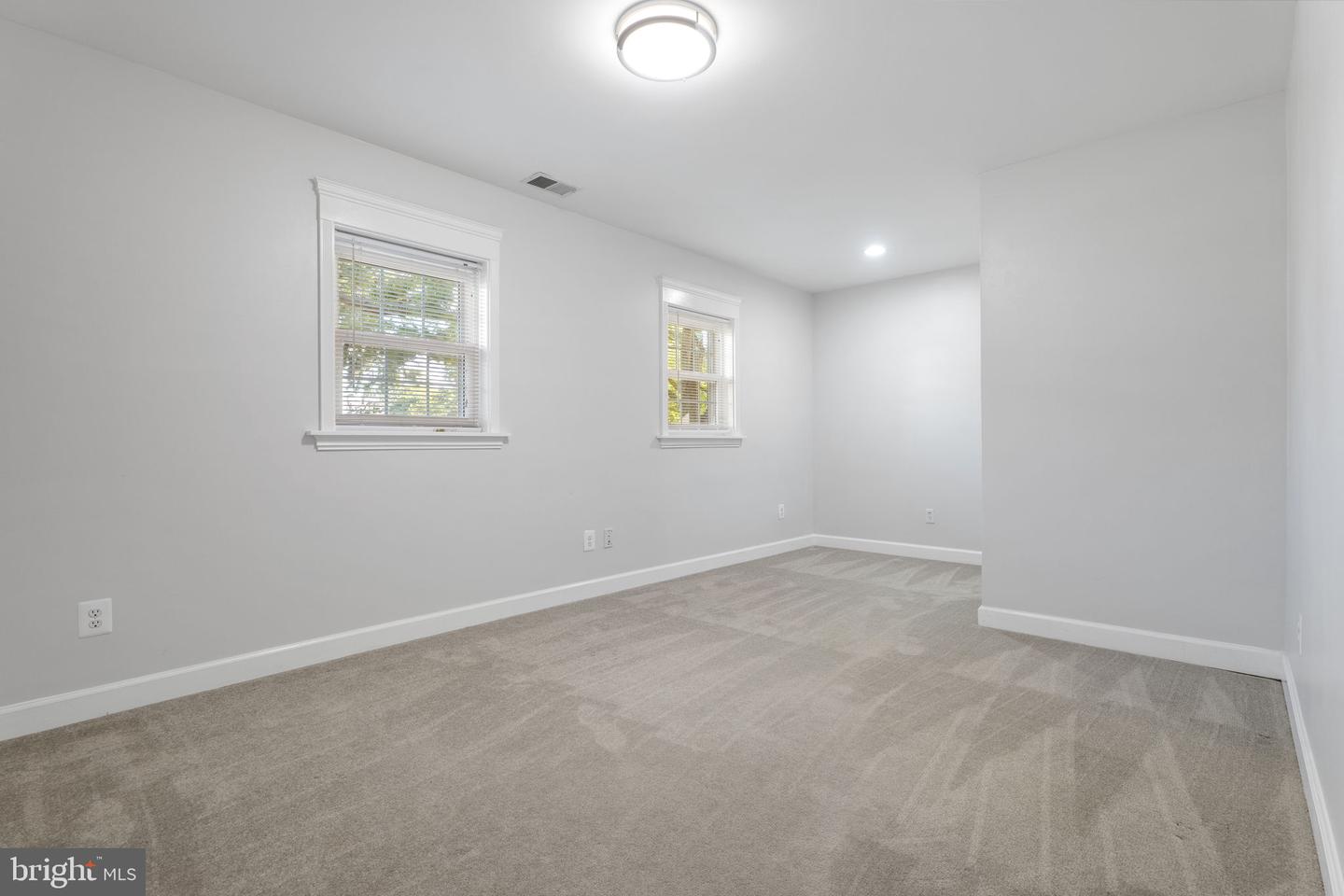 6230 HIDDEN CANYON RD, CENTREVILLE, Virginia 20120, 4 Bedrooms Bedrooms, ,2 BathroomsBathrooms,Residential,For sale,6230 HIDDEN CANYON RD,VAFX2269226 MLS # VAFX2269226