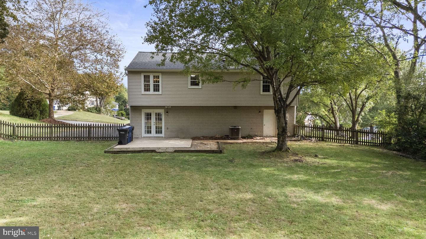 6230 HIDDEN CANYON RD, CENTREVILLE, Virginia 20120, 4 Bedrooms Bedrooms, ,2 BathroomsBathrooms,Residential,For sale,6230 HIDDEN CANYON RD,VAFX2269226 MLS # VAFX2269226