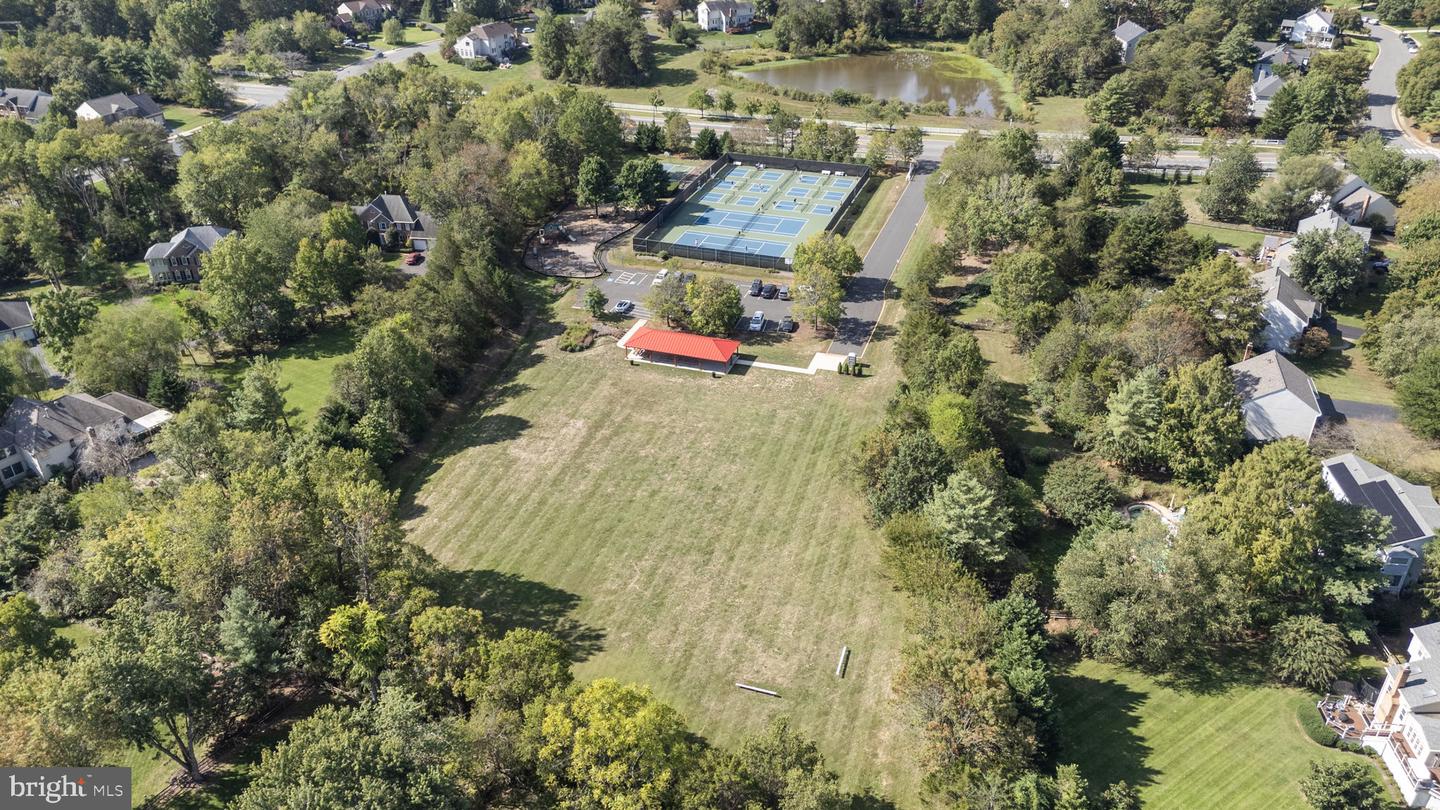 6230 HIDDEN CANYON RD, CENTREVILLE, Virginia 20120, 4 Bedrooms Bedrooms, ,2 BathroomsBathrooms,Residential,For sale,6230 HIDDEN CANYON RD,VAFX2269226 MLS # VAFX2269226