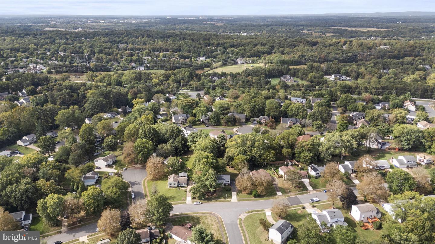 6230 HIDDEN CANYON RD, CENTREVILLE, Virginia 20120, 4 Bedrooms Bedrooms, ,2 BathroomsBathrooms,Residential,For sale,6230 HIDDEN CANYON RD,VAFX2269226 MLS # VAFX2269226