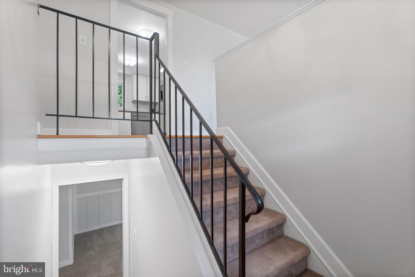 6230 HIDDEN CANYON RD, CENTREVILLE, Virginia 20120, 4 Bedrooms Bedrooms, ,2 BathroomsBathrooms,Residential,For sale,6230 HIDDEN CANYON RD,VAFX2269226 MLS # VAFX2269226