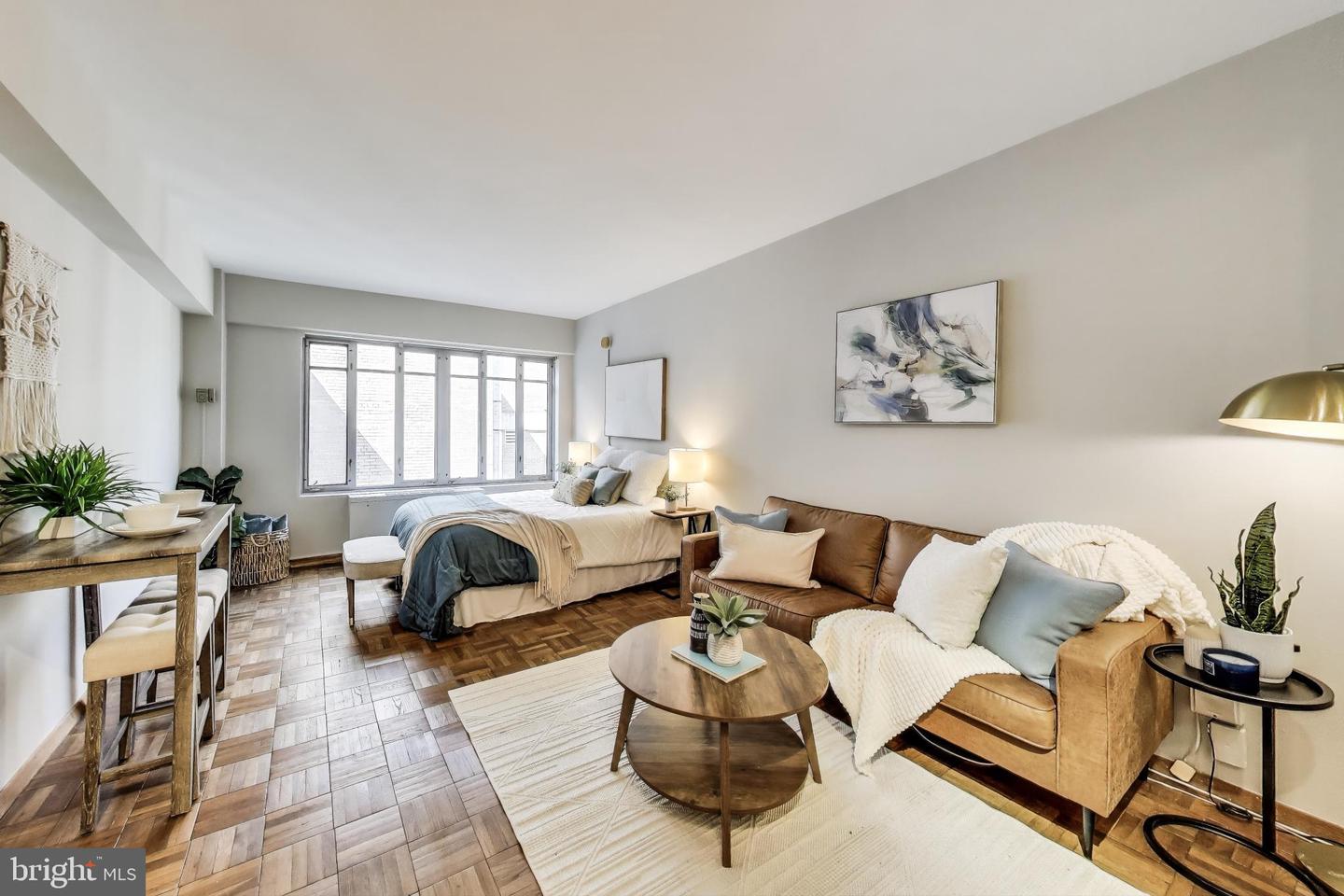 1711 MASSACHUSETTS AVE NW #810, WASHINGTON, District Of Columbia 20036, ,1 BathroomBathrooms,Residential,For sale,1711 MASSACHUSETTS AVE NW #810,DCDC2224230 MLS # DCDC2224230