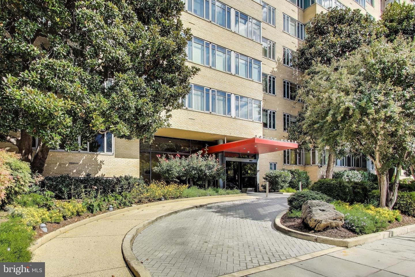 1711 MASSACHUSETTS AVE NW #810, WASHINGTON, District Of Columbia 20036, ,1 BathroomBathrooms,Residential,For sale,1711 MASSACHUSETTS AVE NW #810,DCDC2224230 MLS # DCDC2224230