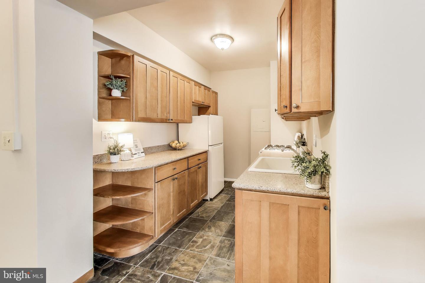 1711 MASSACHUSETTS AVE NW #810, WASHINGTON, District Of Columbia 20036, ,1 BathroomBathrooms,Residential,For sale,1711 MASSACHUSETTS AVE NW #810,DCDC2224230 MLS # DCDC2224230