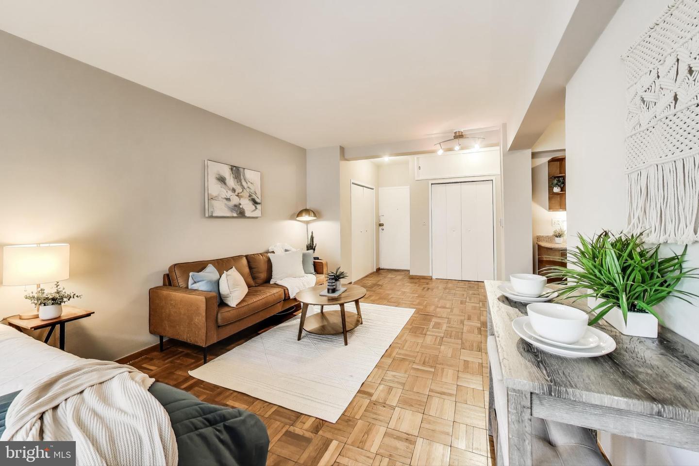 1711 MASSACHUSETTS AVE NW #810, WASHINGTON, District Of Columbia 20036, ,1 BathroomBathrooms,Residential,For sale,1711 MASSACHUSETTS AVE NW #810,DCDC2224230 MLS # DCDC2224230