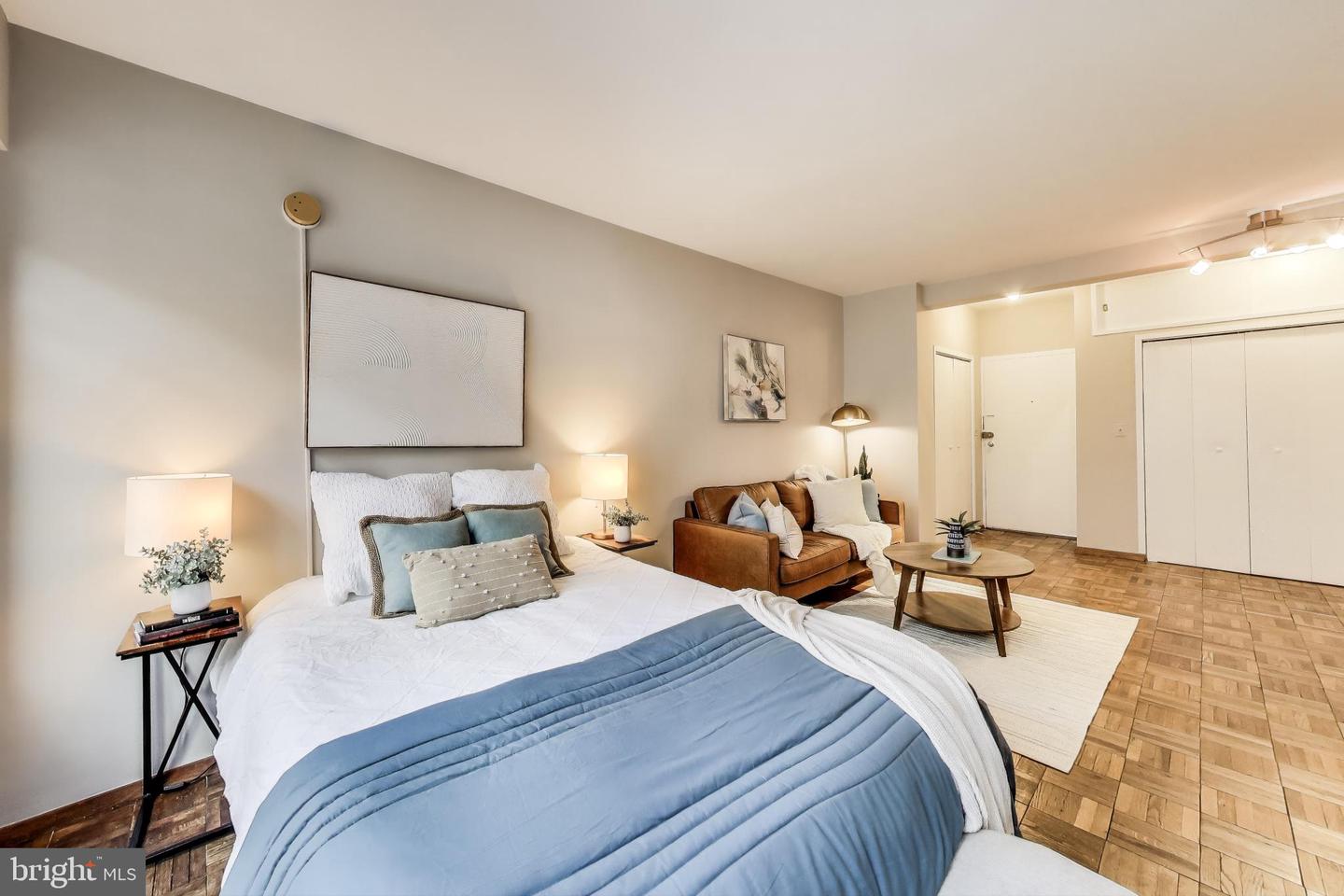 1711 MASSACHUSETTS AVE NW #810, WASHINGTON, District Of Columbia 20036, ,1 BathroomBathrooms,Residential,For sale,1711 MASSACHUSETTS AVE NW #810,DCDC2224230 MLS # DCDC2224230