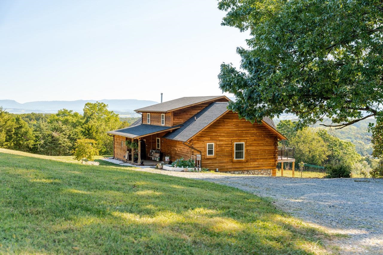12012 HOLLAR SCHOOL RD, LINVILLE, Virginia 22834, 3 Bedrooms Bedrooms, ,2 BathroomsBathrooms,Residential,Armentrout Property,12012 HOLLAR SCHOOL RD,668846 MLS # 668846