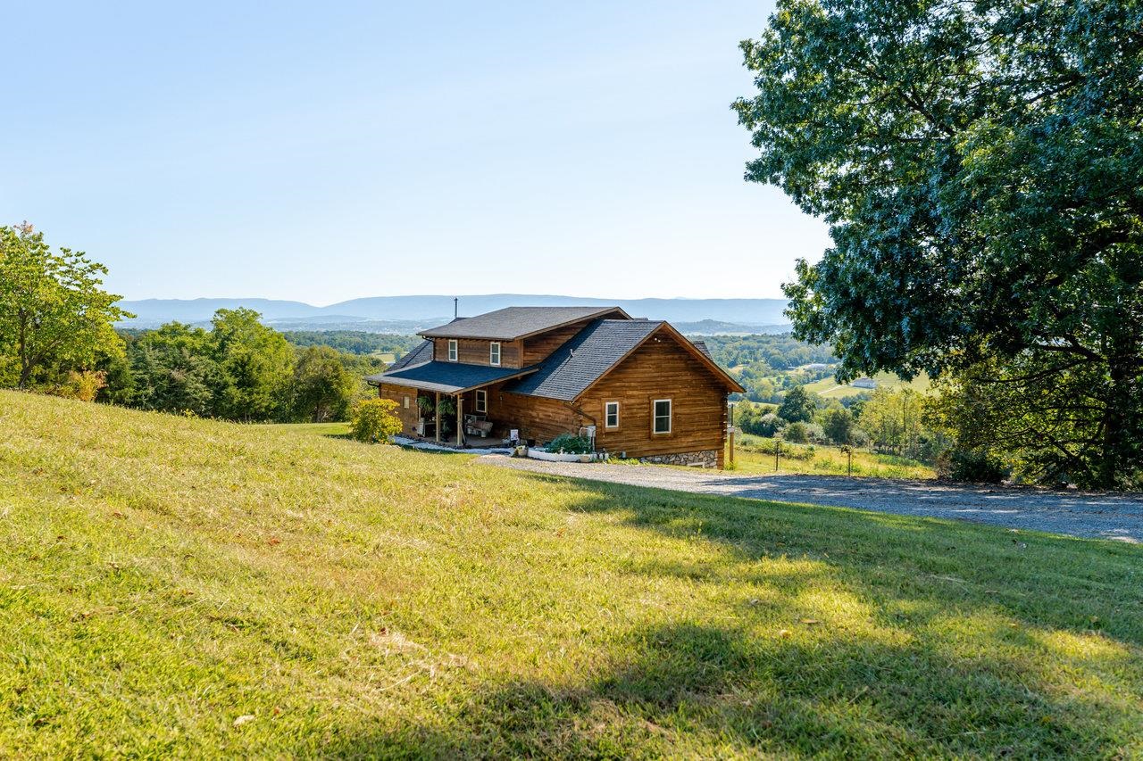 12012 HOLLAR SCHOOL RD, LINVILLE, Virginia 22834, 3 Bedrooms Bedrooms, ,2 BathroomsBathrooms,Residential,Armentrout Property,12012 HOLLAR SCHOOL RD,668846 MLS # 668846
