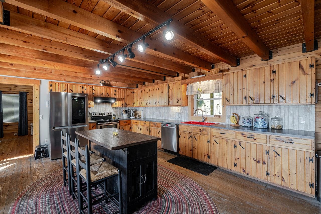 12012 HOLLAR SCHOOL RD, LINVILLE, Virginia 22834, 3 Bedrooms Bedrooms, ,2 BathroomsBathrooms,Residential,Armentrout Property,12012 HOLLAR SCHOOL RD,668846 MLS # 668846