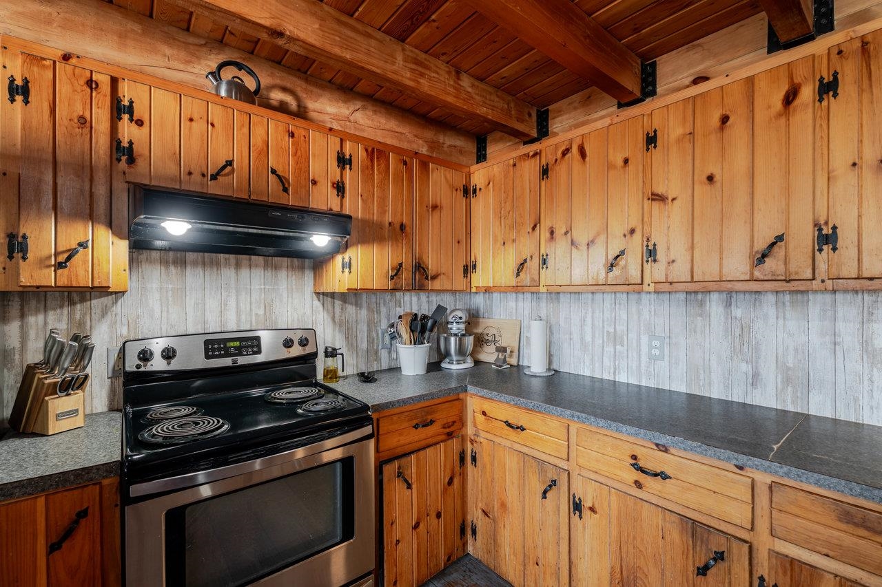 12012 HOLLAR SCHOOL RD, LINVILLE, Virginia 22834, 3 Bedrooms Bedrooms, ,2 BathroomsBathrooms,Residential,Armentrout Property,12012 HOLLAR SCHOOL RD,668846 MLS # 668846
