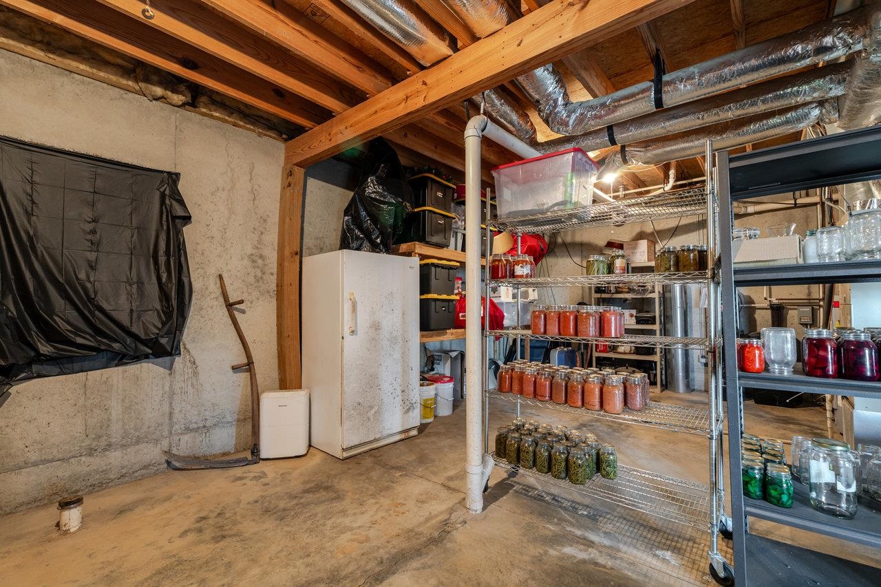 12012 HOLLAR SCHOOL RD, LINVILLE, Virginia 22834, 3 Bedrooms Bedrooms, ,2 BathroomsBathrooms,Residential,Armentrout Property,12012 HOLLAR SCHOOL RD,668846 MLS # 668846