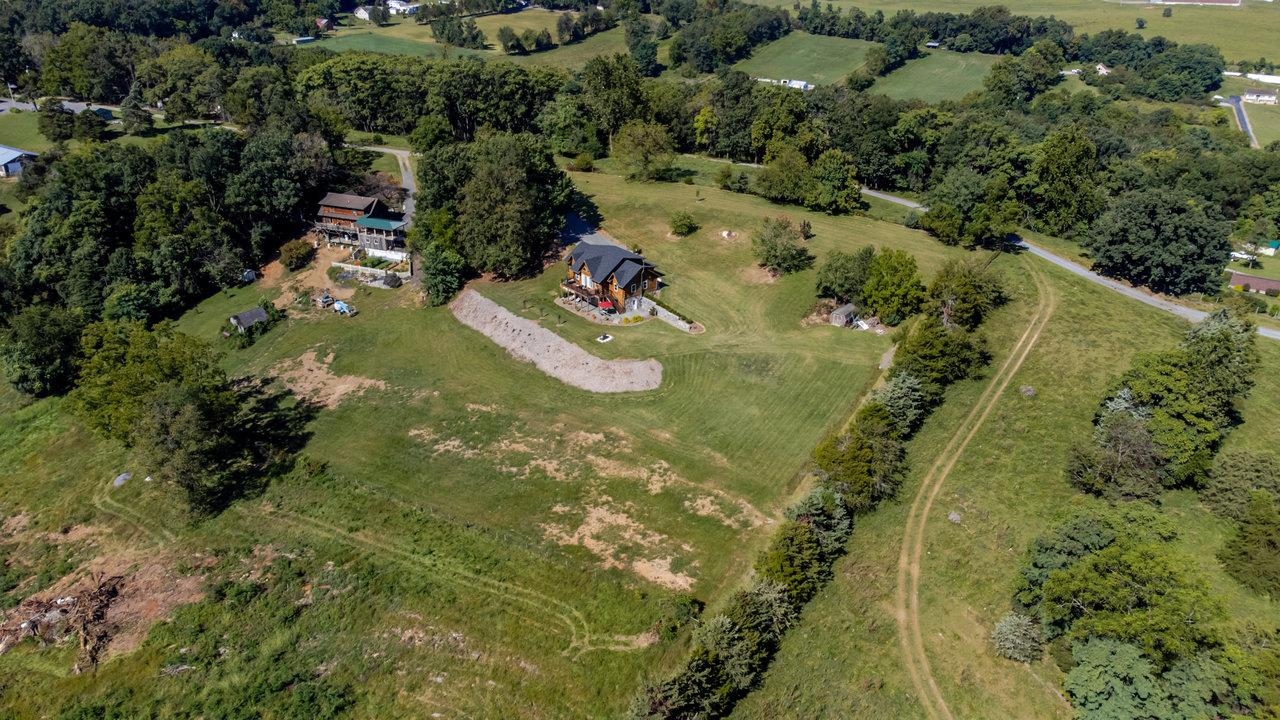 12012 HOLLAR SCHOOL RD, LINVILLE, Virginia 22834, 3 Bedrooms Bedrooms, ,2 BathroomsBathrooms,Residential,Armentrout Property,12012 HOLLAR SCHOOL RD,668846 MLS # 668846