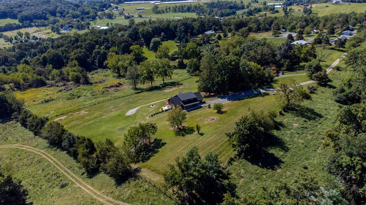 12012 HOLLAR SCHOOL RD, LINVILLE, Virginia 22834, 3 Bedrooms Bedrooms, ,2 BathroomsBathrooms,Residential,Armentrout Property,12012 HOLLAR SCHOOL RD,668846 MLS # 668846