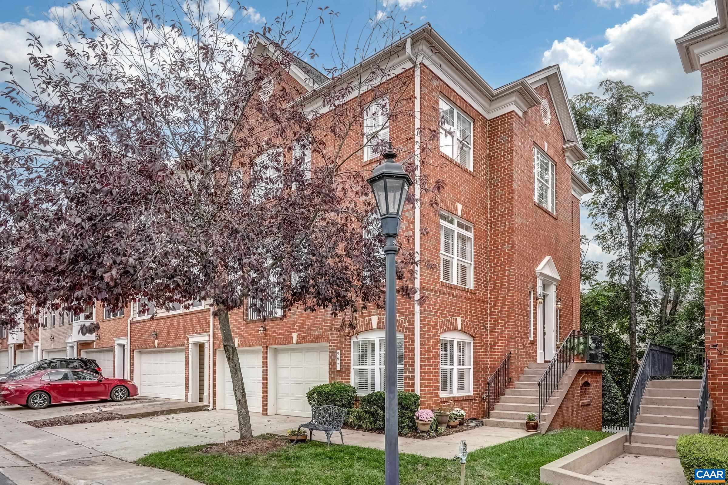 997 GLENWOOD STATION LN, CHARLOTTESVILLE, Virginia 22901, 4 Bedrooms Bedrooms, ,3 BathroomsBathrooms,Residential,997 GLENWOOD STATION LN,669590 MLS # 669590