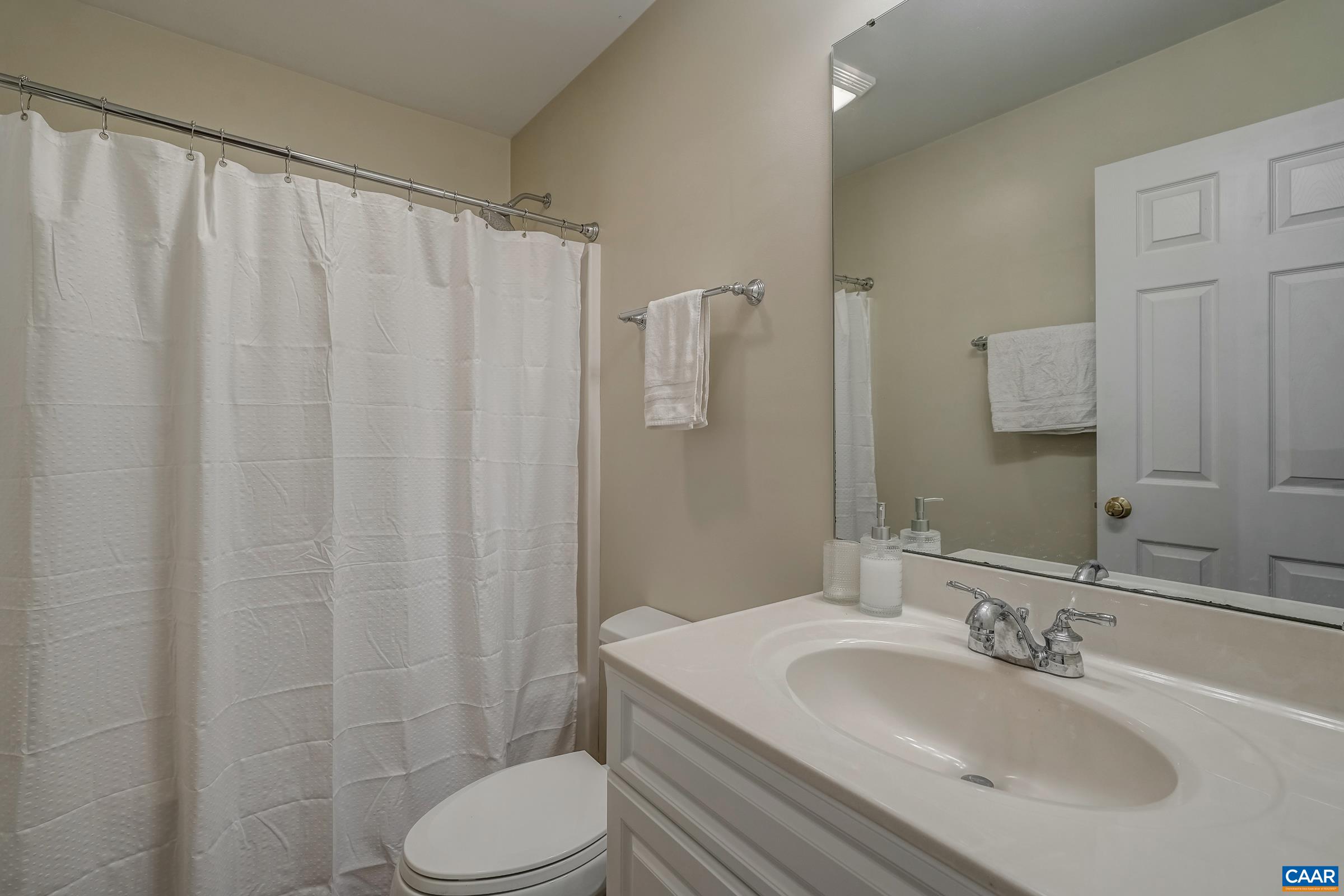 997 GLENWOOD STATION LN, CHARLOTTESVILLE, Virginia 22901, 4 Bedrooms Bedrooms, ,3 BathroomsBathrooms,Residential,997 GLENWOOD STATION LN,669590 MLS # 669590