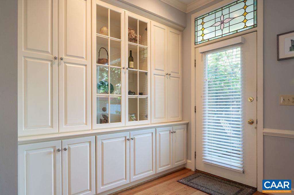 Built-in dining room cabinetry