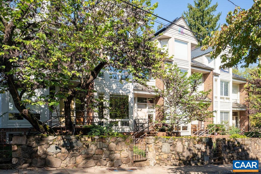 503 NE 2ND ST, CHARLOTTESVILLE, Virginia 22902, 3 Bedrooms Bedrooms, ,3 BathroomsBathrooms,Residential,503 NE 2ND ST,669600 MLS # 669600