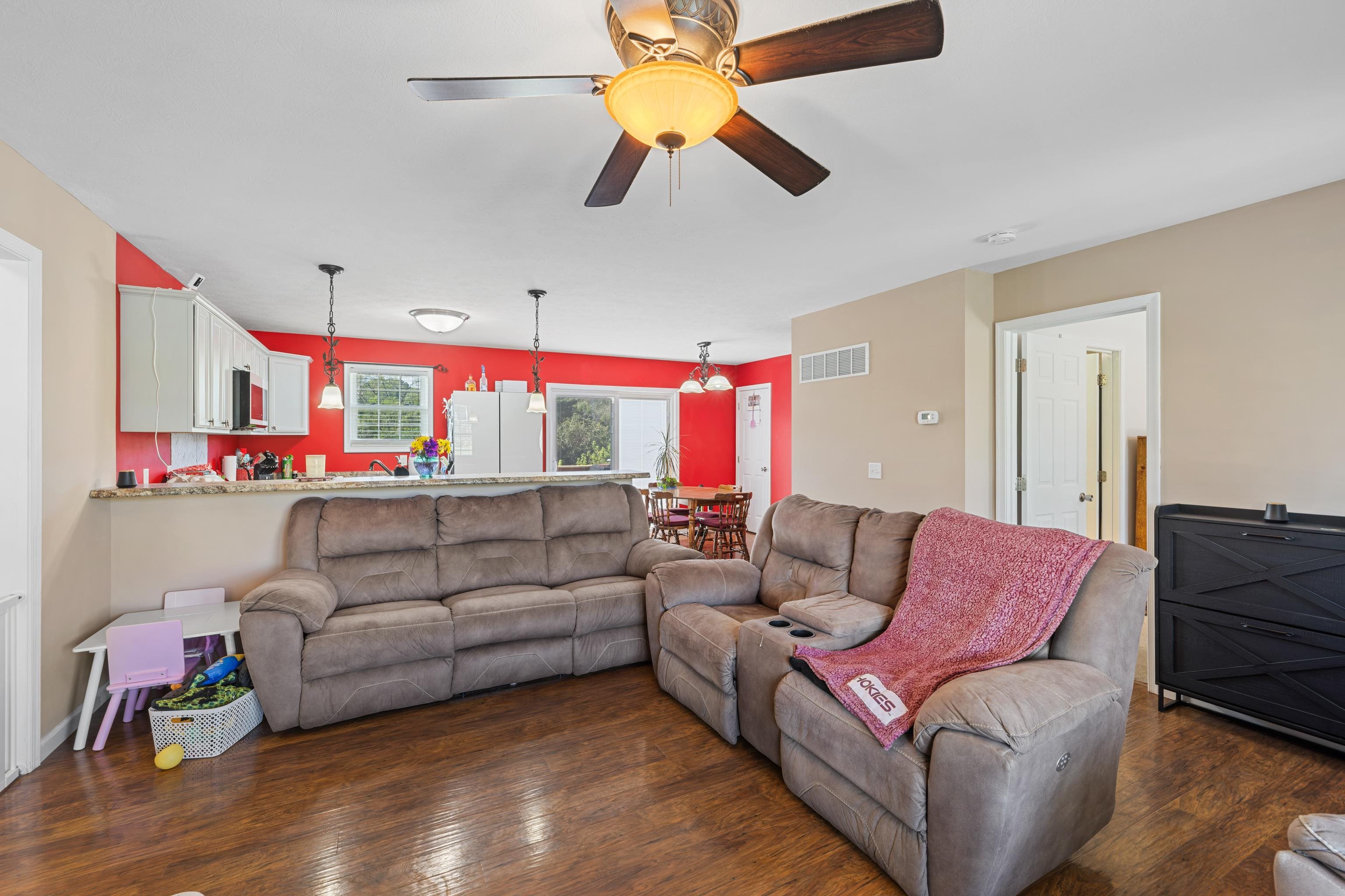 51 THOROUGHBRED CIR, LEXINGTON, Virginia 24450, 3 Bedrooms Bedrooms, ,2 BathroomsBathrooms,Residential,51 THOROUGHBRED CIR,669687 MLS # 669687 51 THOROUGHBRED CIR, LEXINGTON, Virginia 24450, 3 Bedrooms Bedrooms, ,2 BathroomsBathrooms,Residential,51 THOROUGHBRED CIR,669687 MLS # 669687