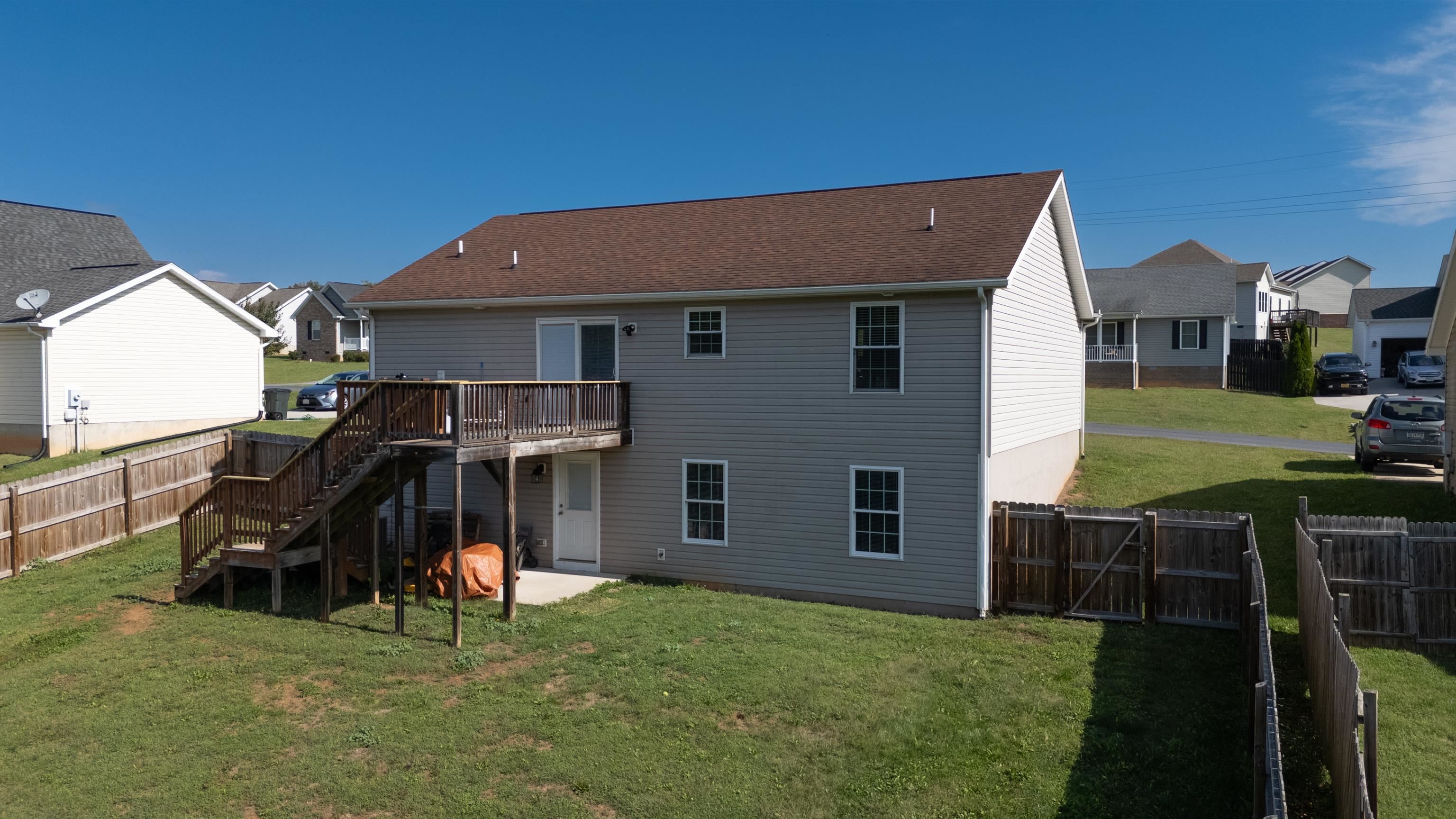 51 THOROUGHBRED CIR, LEXINGTON, Virginia 24450, 3 Bedrooms Bedrooms, ,2 BathroomsBathrooms,Residential,51 THOROUGHBRED CIR,669687 MLS # 669687 51 THOROUGHBRED CIR, LEXINGTON, Virginia 24450, 3 Bedrooms Bedrooms, ,2 BathroomsBathrooms,Residential,51 THOROUGHBRED CIR,669687 MLS # 669687