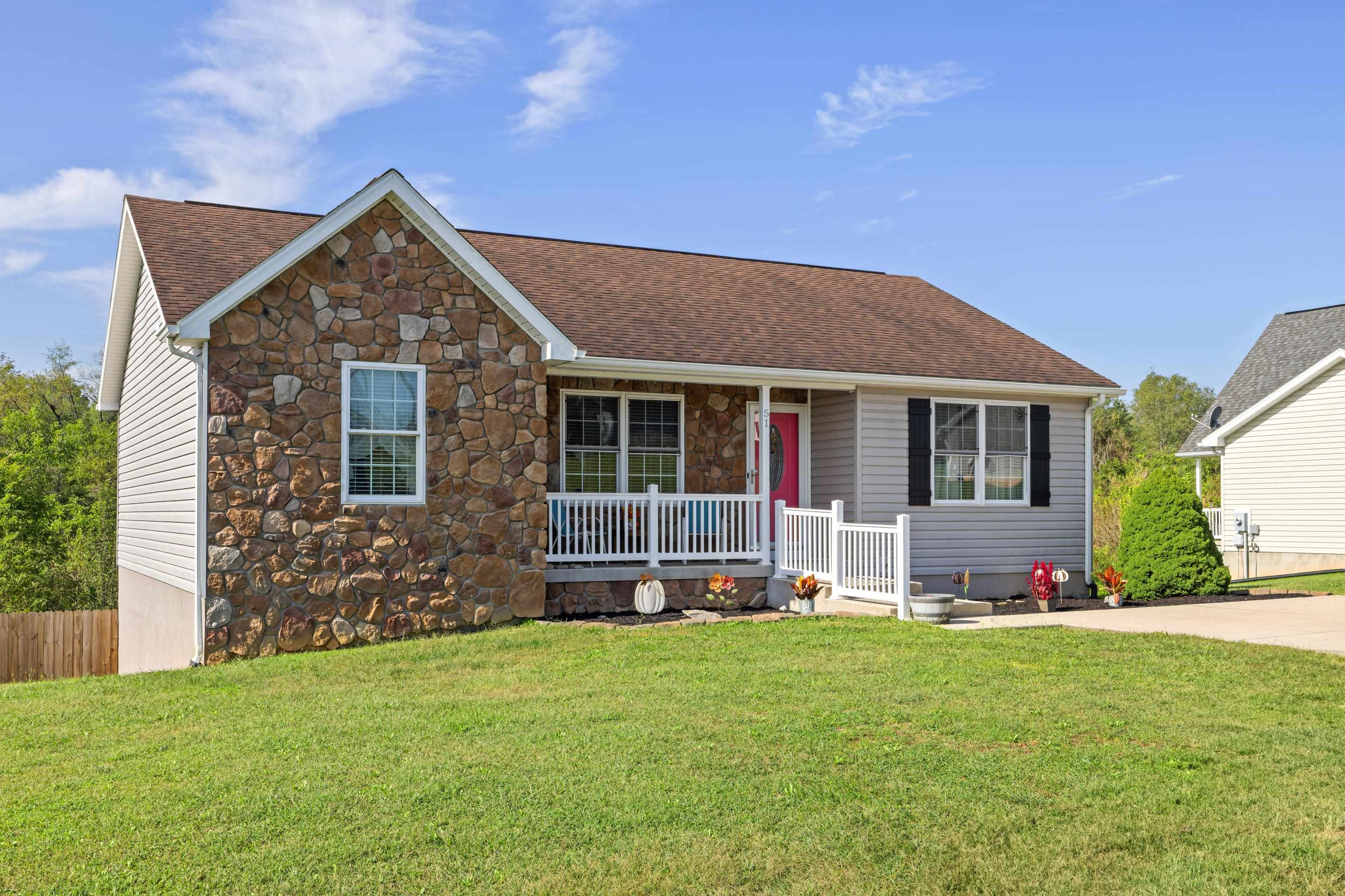 51 THOROUGHBRED CIR, LEXINGTON, Virginia 24450, 3 Bedrooms Bedrooms, ,2 BathroomsBathrooms,Residential,51 THOROUGHBRED CIR,669687 MLS # 669687 51 THOROUGHBRED CIR, LEXINGTON, Virginia 24450, 3 Bedrooms Bedrooms, ,2 BathroomsBathrooms,Residential,51 THOROUGHBRED CIR,669687 MLS # 669687