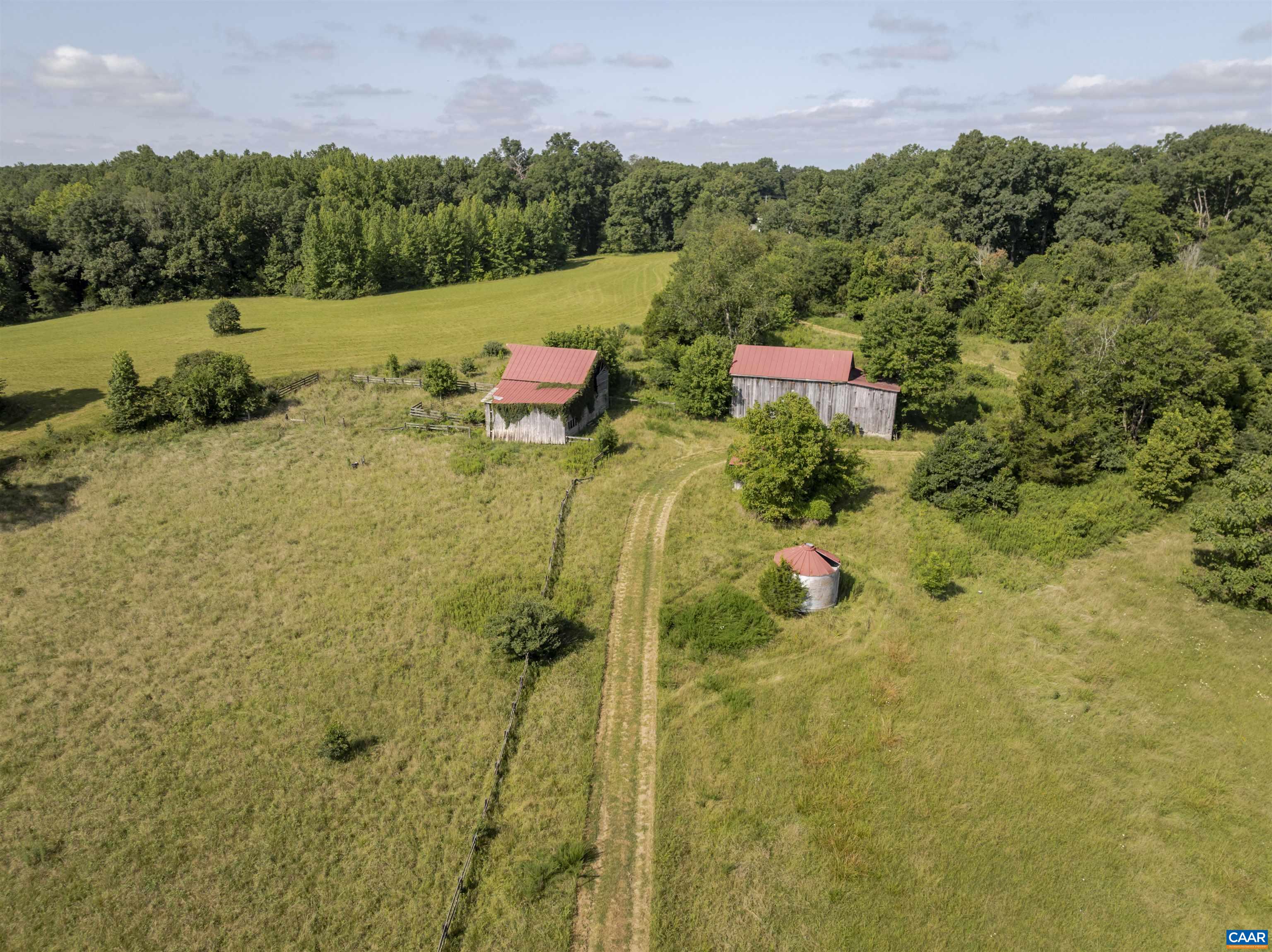 410 LAUGHTON LN, KENTS STORE, Virginia 23084, 3 Bedrooms Bedrooms, ,2 BathroomsBathrooms,Residential,VENABLE CREEK FARM,410 LAUGHTON LN,669691 MLS # 669691