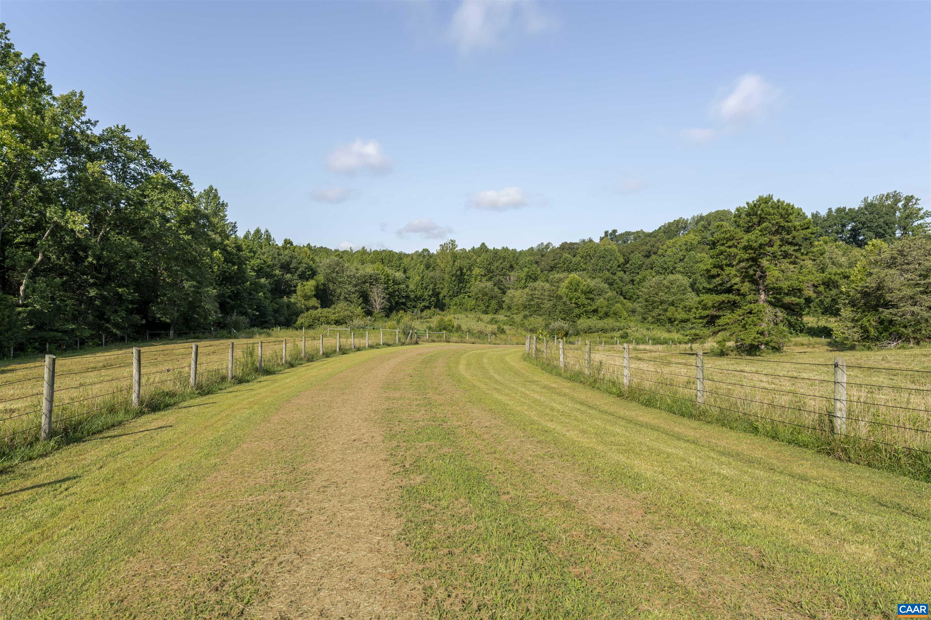 410 LAUGHTON LN, KENTS STORE, Virginia 23084, 3 Bedrooms Bedrooms, ,2 BathroomsBathrooms,Residential,VENABLE CREEK FARM,410 LAUGHTON LN,669691 MLS # 669691