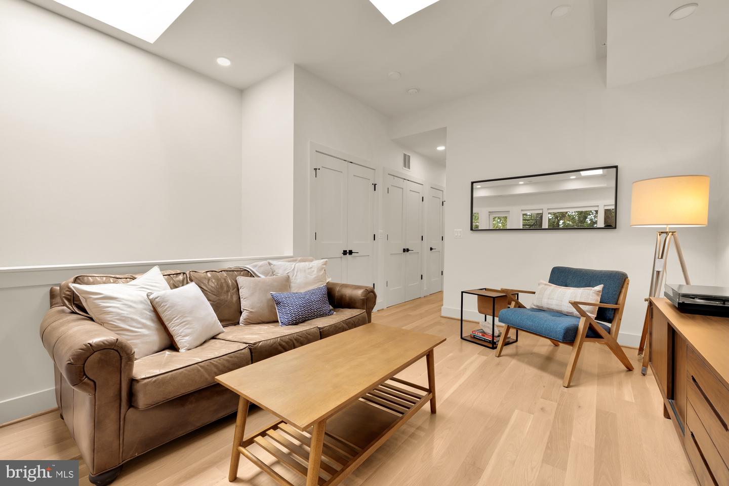 623 14TH PL NE #D, WASHINGTON, District Of Columbia 20002, 3 Bedrooms Bedrooms, ,2 BathroomsBathrooms,Residential,For sale,623 14TH PL NE #D,DCDC2224314 MLS # DCDC2224314