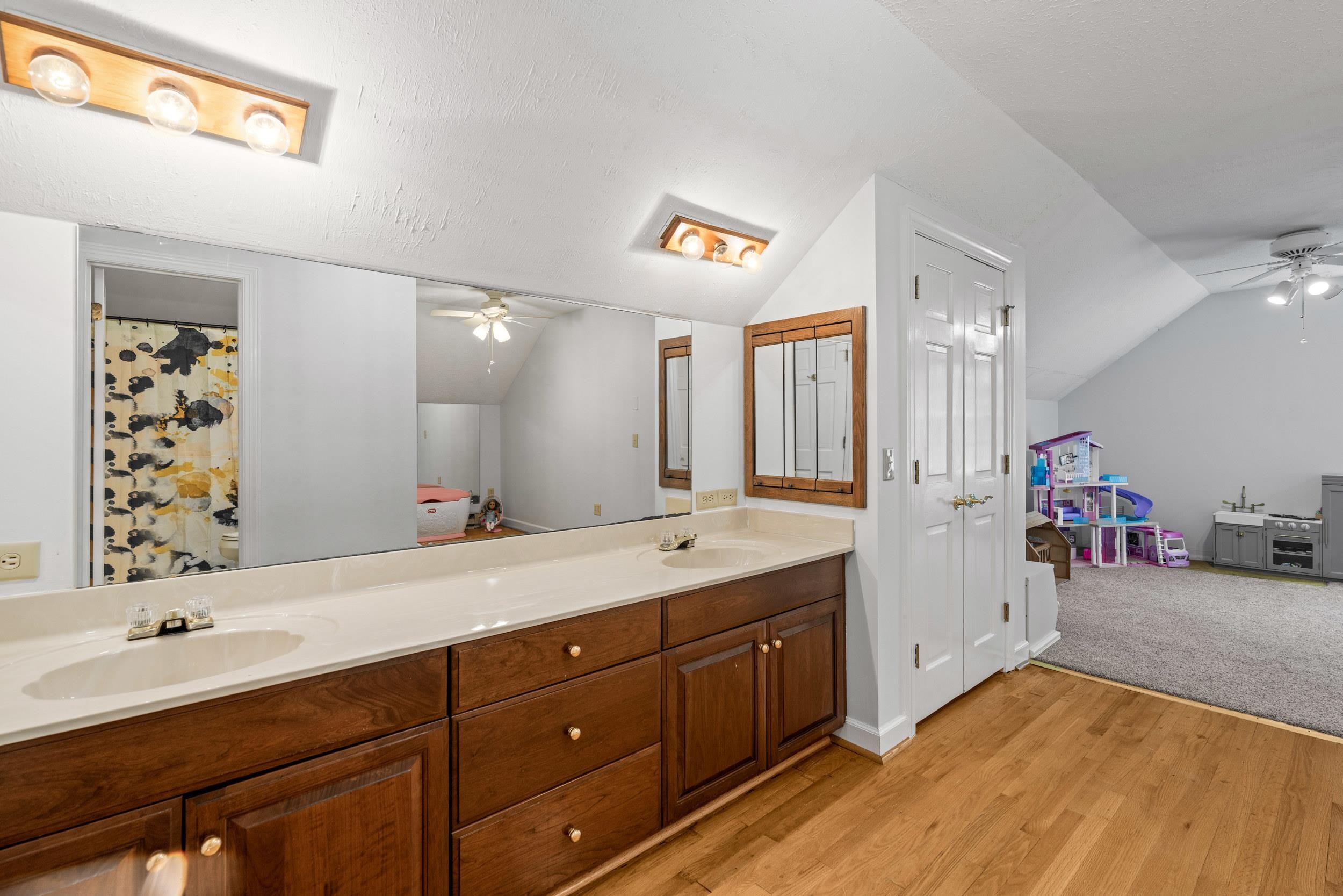 1109 ROSS RD, LEXINGTON, Virginia 24450, 5 Bedrooms Bedrooms, ,3 BathroomsBathrooms,Residential,1109 ROSS RD,669700 MLS # 669700
