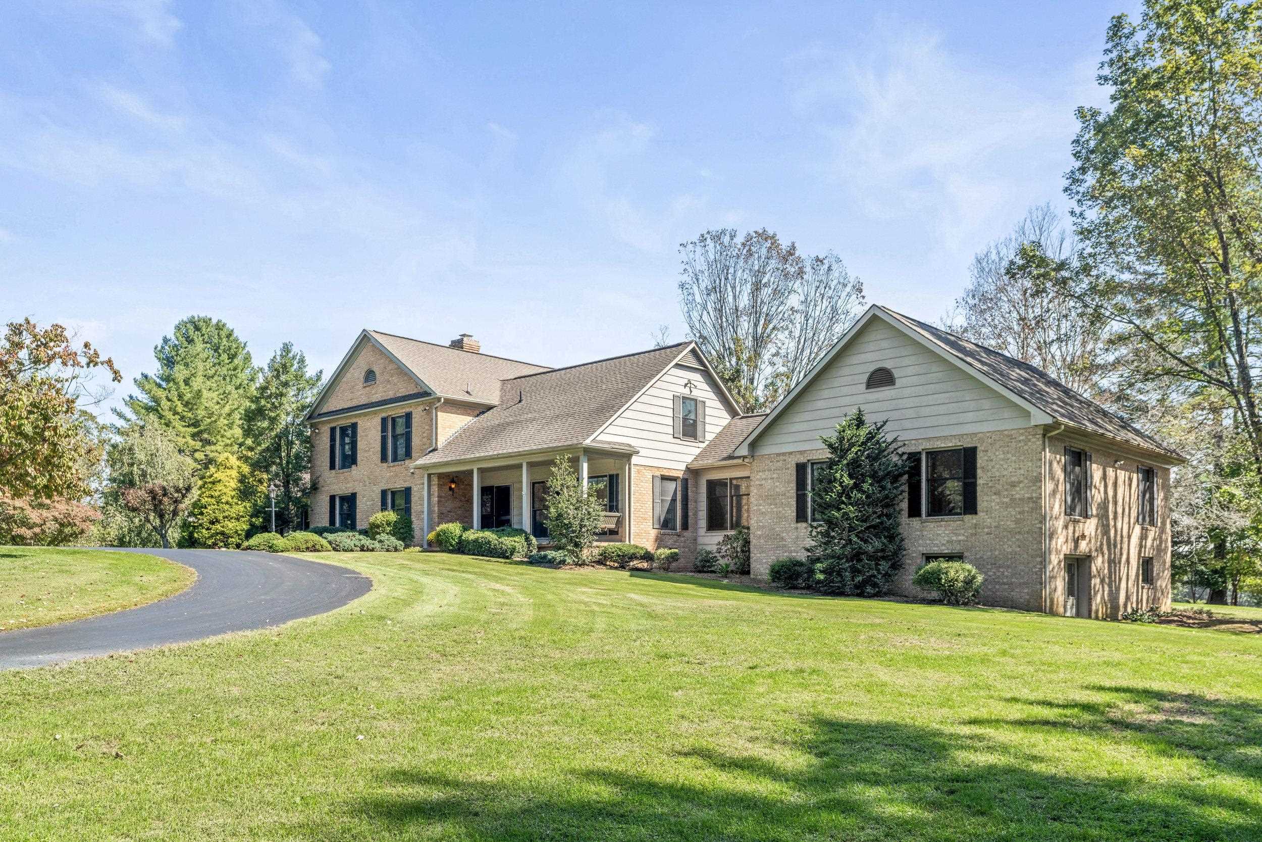 1109 ROSS RD, LEXINGTON, Virginia 24450, 5 Bedrooms Bedrooms, ,3 BathroomsBathrooms,Residential,1109 ROSS RD,669700 MLS # 669700