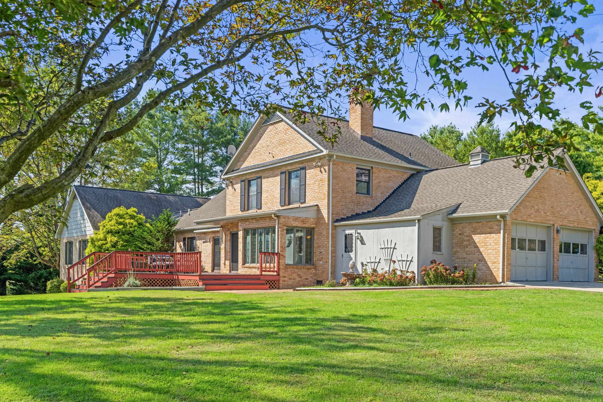 1109 ROSS RD, LEXINGTON, Virginia 24450, 5 Bedrooms Bedrooms, ,3 BathroomsBathrooms,Residential,1109 ROSS RD,669700 MLS # 669700