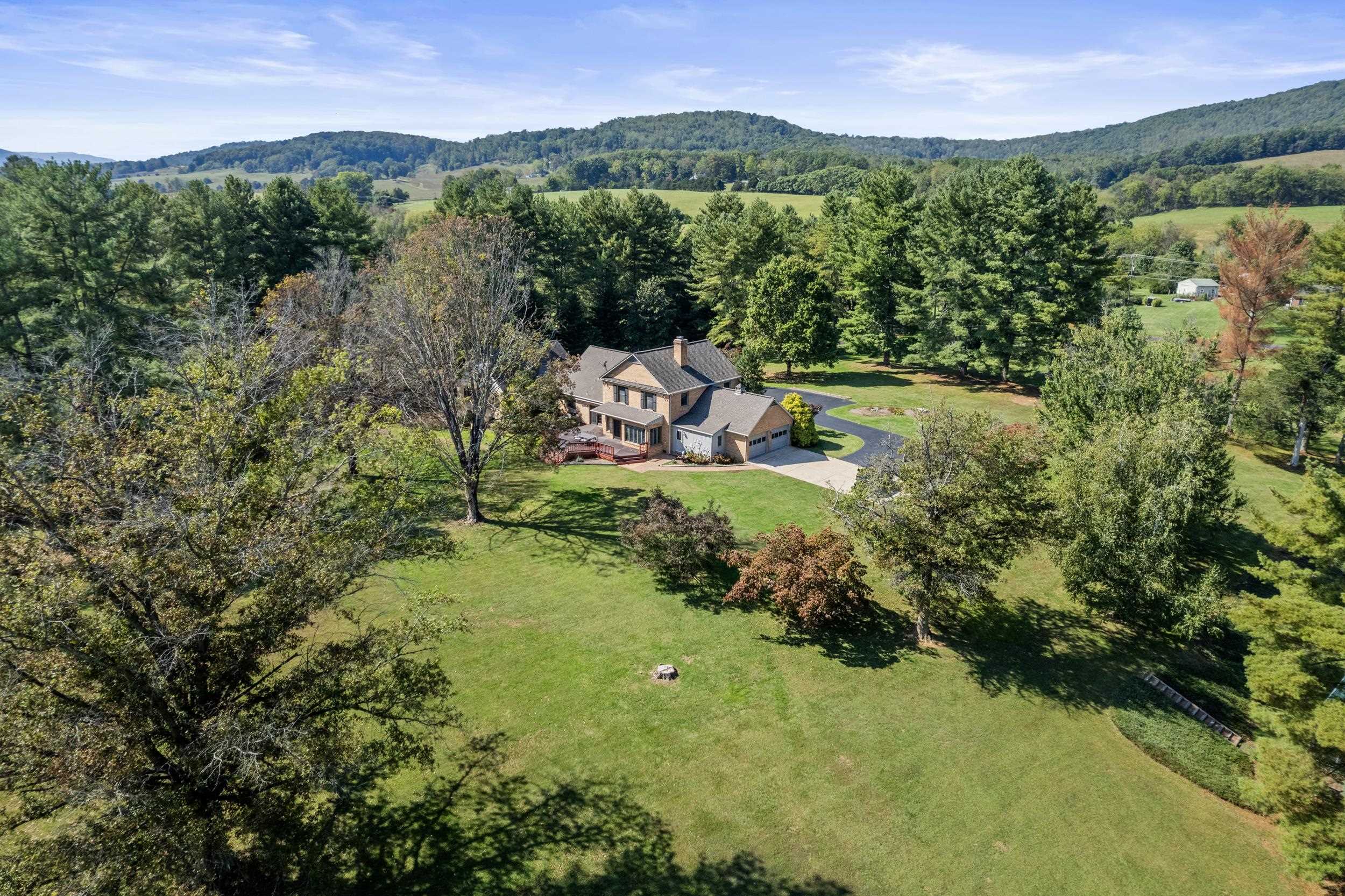 1109 ROSS RD, LEXINGTON, Virginia 24450, 5 Bedrooms Bedrooms, ,3 BathroomsBathrooms,Residential,1109 ROSS RD,669700 MLS # 669700