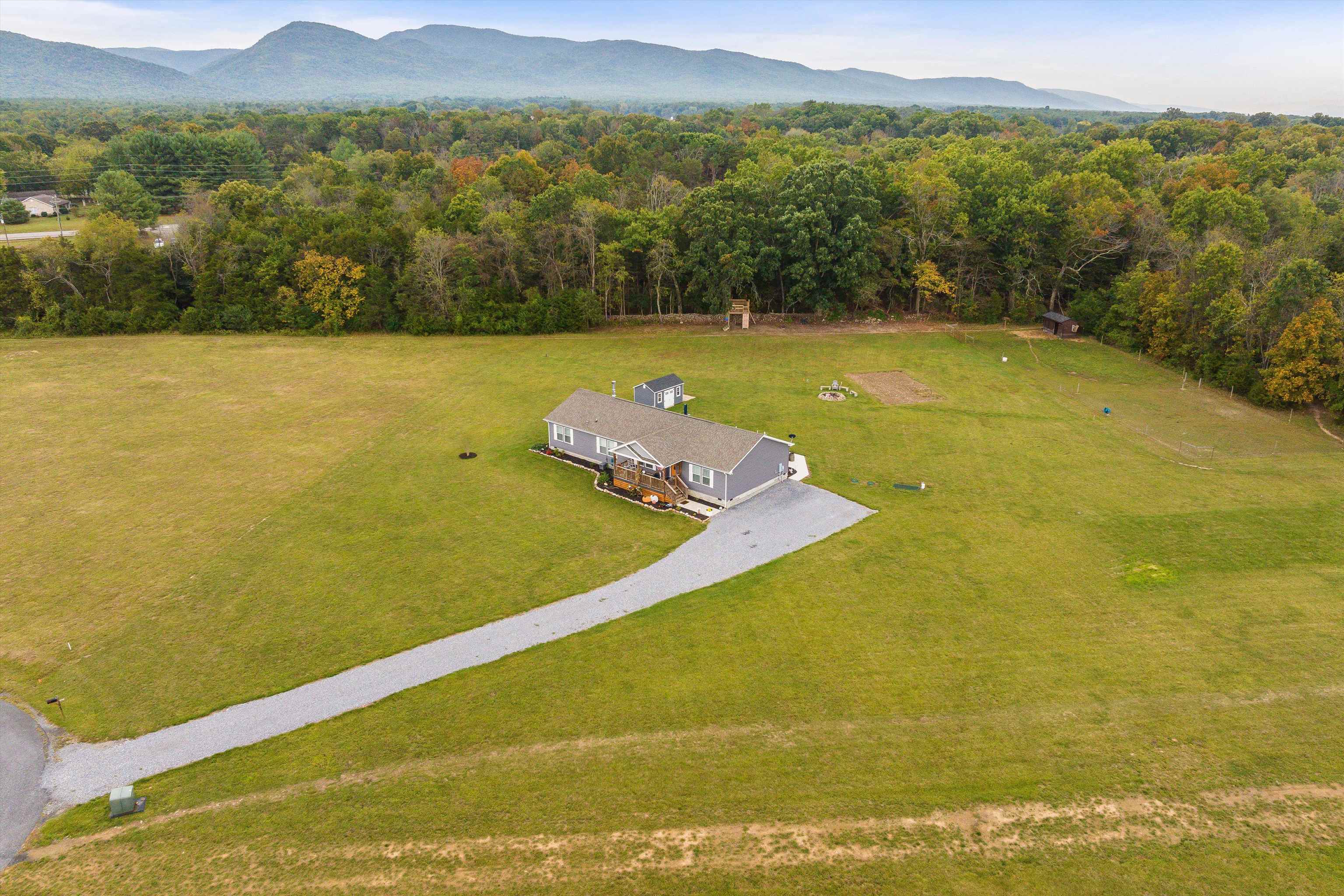 7669 FIFE LN, PORT REPUBLIC, Virginia 24471, 3 Bedrooms Bedrooms, ,2 BathroomsBathrooms,Residential,7669 FIFE LN,669701 MLS # 669701