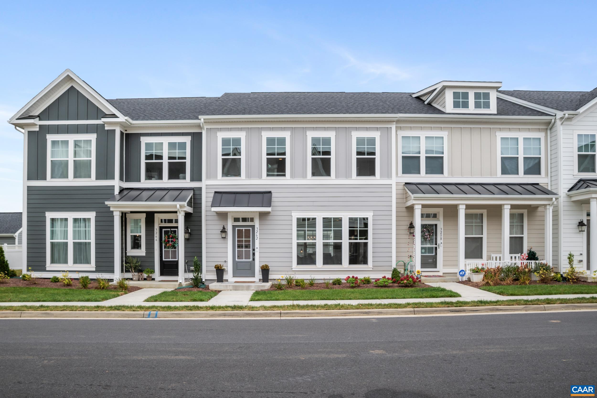 3262 CHARLESTON BLVD, ROCKINGHAM, Virginia 22801, 3 Bedrooms Bedrooms, ,2 BathroomsBathrooms,Residential,Stunning Like-New Luxury Townhouse!,3262 CHARLESTON BLVD,669703 MLS # 669703