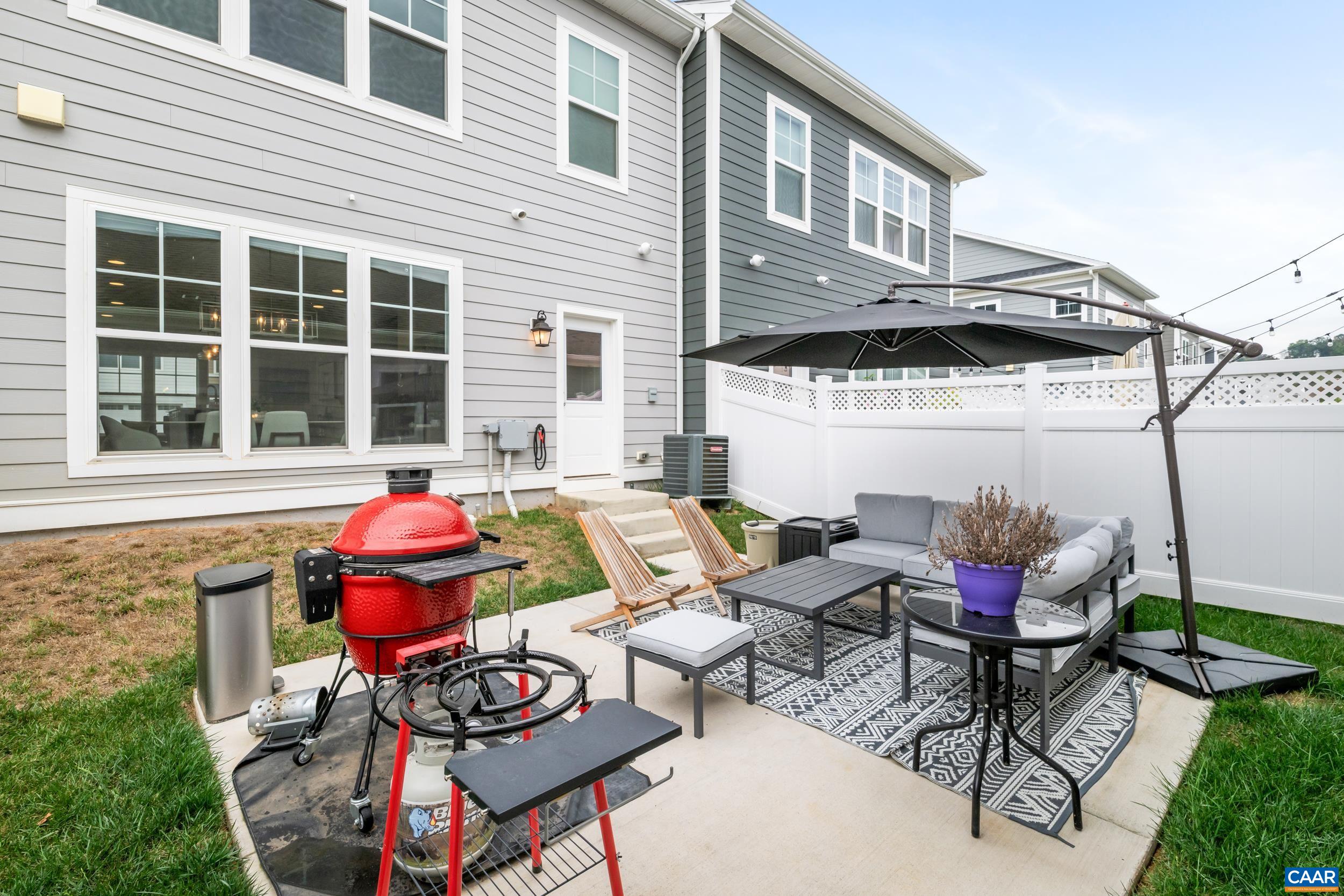 3262 CHARLESTON BLVD, ROCKINGHAM, Virginia 22801, 3 Bedrooms Bedrooms, ,2 BathroomsBathrooms,Residential,Stunning Like-New Luxury Townhouse!,3262 CHARLESTON BLVD,669703 MLS # 669703