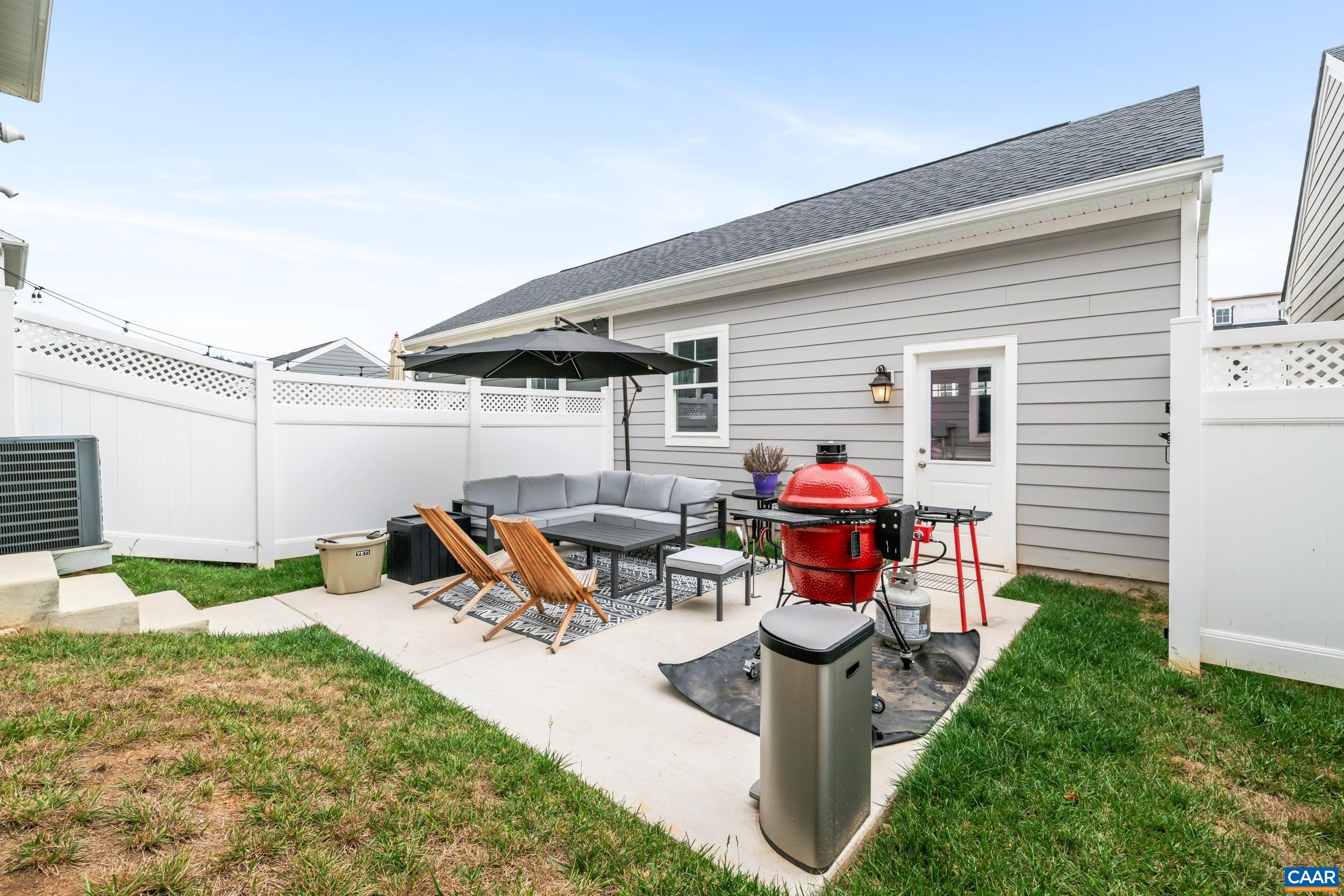 3262 CHARLESTON BLVD, ROCKINGHAM, Virginia 22801, 3 Bedrooms Bedrooms, ,2 BathroomsBathrooms,Residential,Stunning Like-New Luxury Townhouse!,3262 CHARLESTON BLVD,669703 MLS # 669703